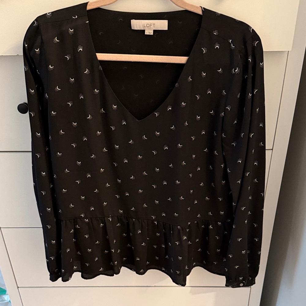 LOFT Black V-Neck Long Sleeve Peplum Top with Crescent Print